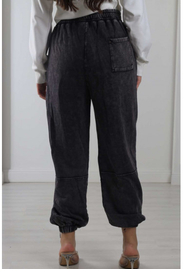 بنطلون بخصر مطاط