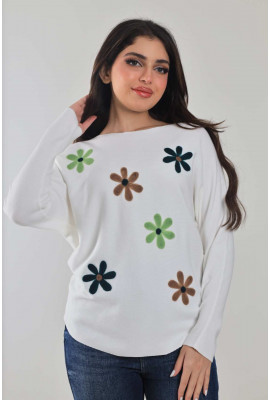 بلوزة شتوية مزينة بالورود