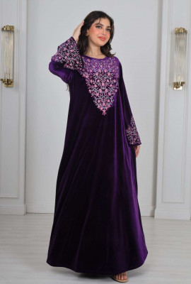 جلابية منسدلة بصدر مطرز جلابية منسدلة بصدر مطرز