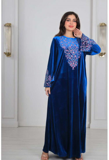 جلابية منسدلة بصدر مطرز 