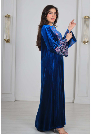 جلابية منسدلة بصدر مطرز 