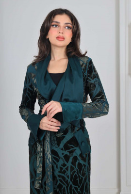 فستان نسائي ذا ياقة منسدلة عصرية 