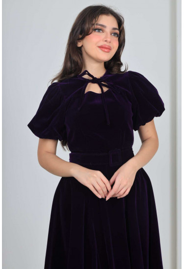 فستان ميدي مخملي بأكمام منفوخة 