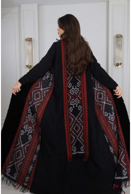 جلابية نسائية راقية ذات طبعات تراثية 