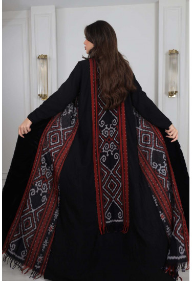 جلابية نسائية راقية ذات طبعات تراثية 