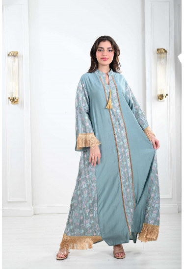 جلابية نسائية أنيقة مطزرة بخيوط السيرما 