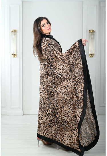 جلابية فضفاضة أنيقة