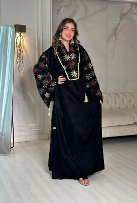 جلابية نسائية راقية مطرزة بالزهور 