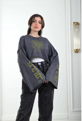 بلوزة Crop واسعة