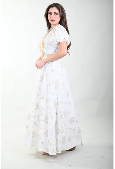 فستان بنقوش زخرفية بلون ذهبي