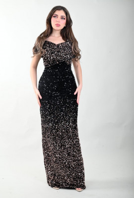 فستان نسائي للسهرات بتصميم ناعم خلاب