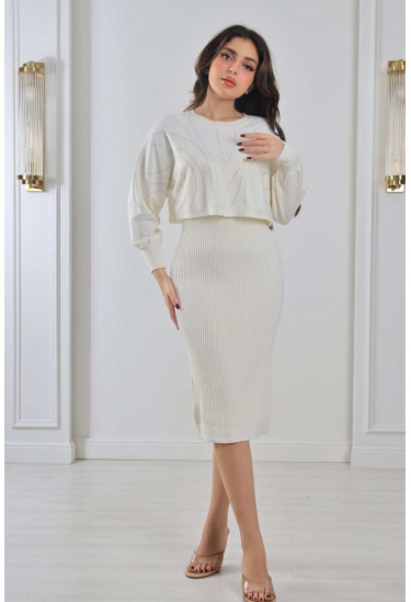 طقم نسائي شتوي ( توب مطرز + تنورة مدرجة ) 