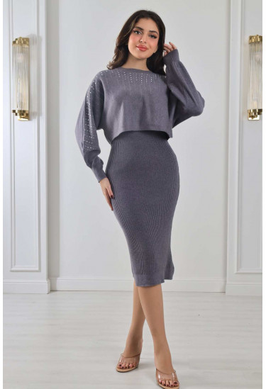 طقم شتوي راقي ( توب بأكمام واسعة + تنورة )