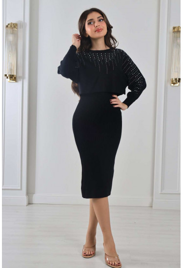 طقم شتوي راقي ( توب بأكمام واسعة + تنورة )