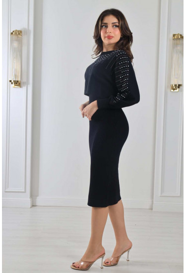 طقم شتوي راقي ( توب بأكمام واسعة + تنورة )