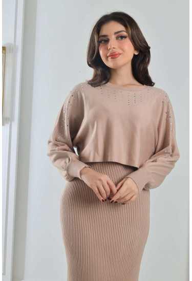 طقم شتوي راقي ( توب بأكمام واسعة + تنورة )