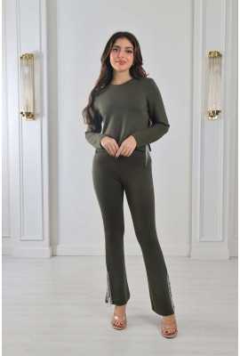 طقم بطلة أنثوية بالسلاسل الفضية 