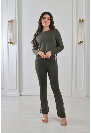 طقم بطلة أنثوية بالسلاسل الفضية 