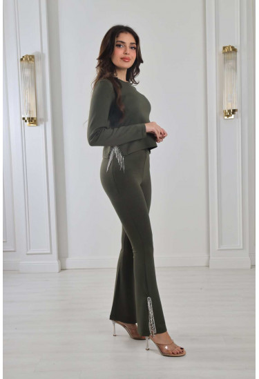 طقم بطلة أنثوية بالسلاسل الفضية 