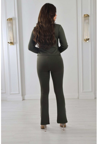 طقم بطلة أنثوية بالسلاسل الفضية 