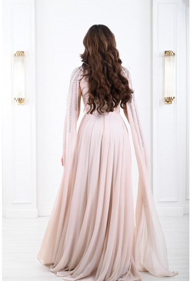 فستان مدلل بأكمام نمط كيب مطرز