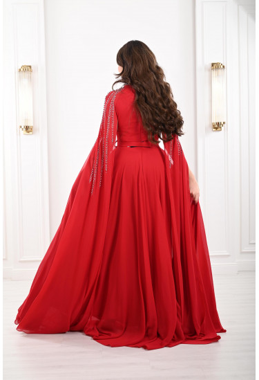 فستان مدلل بأكمام نمط كيب مطرز