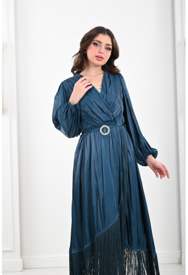 فستان نسائي ذات حواف  من الهدب الطويل 