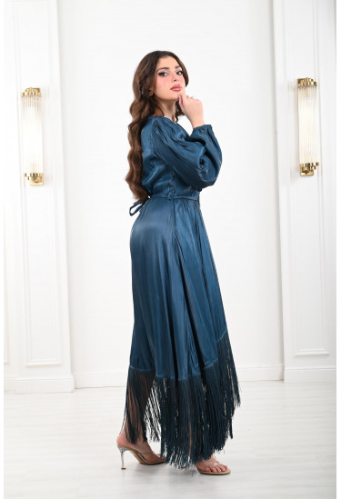 فستان نسائي ذات حواف  من الهدب الطويل 