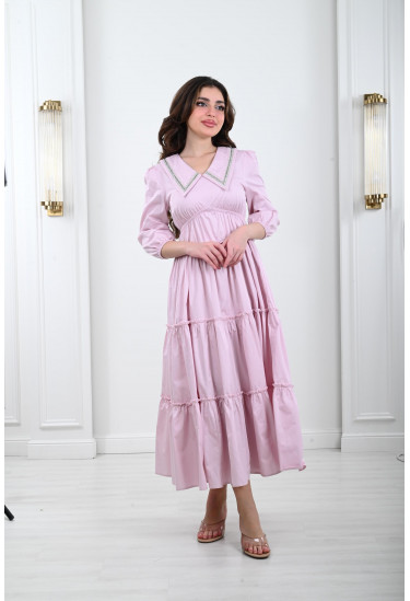 فستان نسائي ذات ياقة منسدلة لامعة 