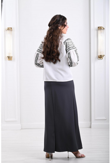 بلوزة نسائية بتطريز كنارات تراثية رقيقة