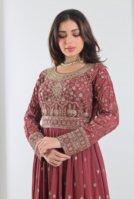 جلابية نسائية نمط كسرات البيليسيه