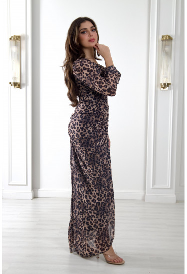 فستان أنثوي بطيات درابية ناعمة 