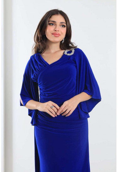 فستان أنثوي راقي بقصة مجسمة فستان أنثوي راقي بقصة مجسمة