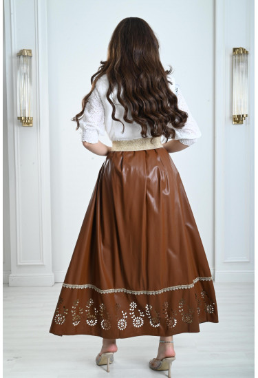 فستان نسائي بتنورة جلد مزخرفة فستان نسائي بتنورة جلد مزخرفة