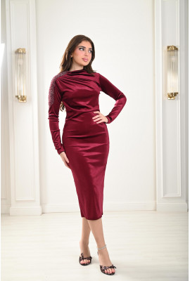 فستان ميدي مزين بحبيبات لامعة على الكتف