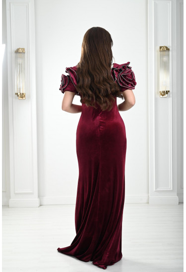 فستان نسائي بكشكشة مبتكرة على الأكمام