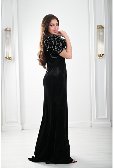 فستان نسائي بكشكشة مبتكرة على الأكمام