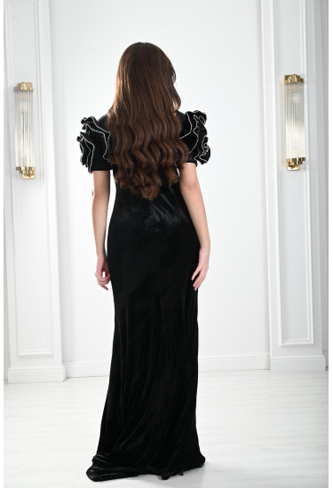 فستان نسائي بكشكشة مبتكرة على الأكمام