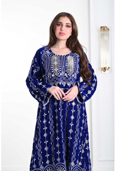 جلابية مخمل بحواف دائرية