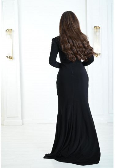 فستان نسائي مزين بكسرات ناعمة على الخصر