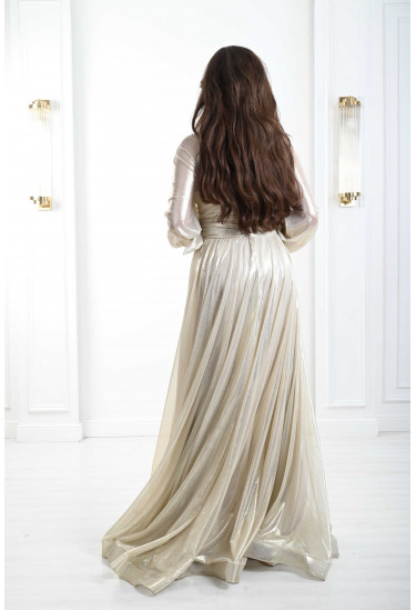 فستان أنيق بلون ساحر لامع