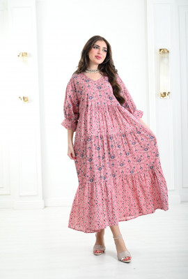 جلابية فضفاضة منقوشة بالزهور الرقيقة