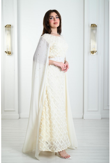 فستان ملكي بتطريزات ناعمة  جذابة