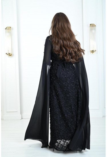 فستان ملكي بتطريزات ناعمة  جذابة