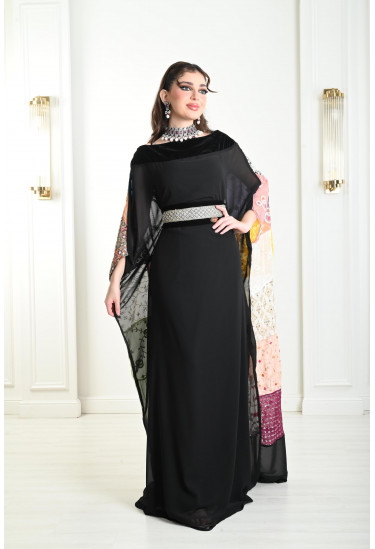 جلابية بكيب ظهر مطرز بنمط مربعات الجراني الرائعة جلابية بكيب ظهر مطرز بنمط مربعات الجراني الرائعة