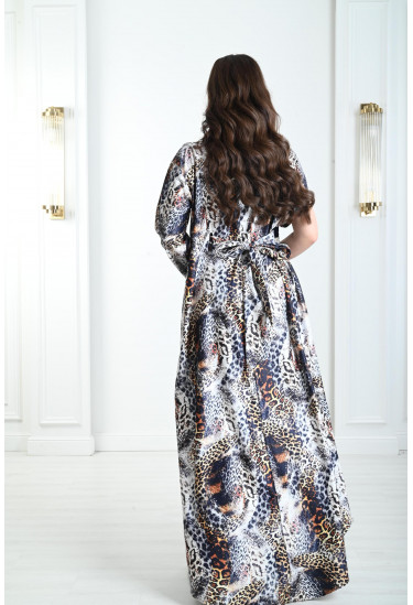 فستان نسائي بأكمام غير متماثلة 