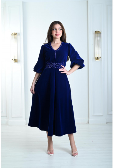 فستان ميدي مخملي متجدد