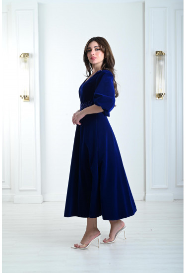 فستان ميدي مخملي متجدد