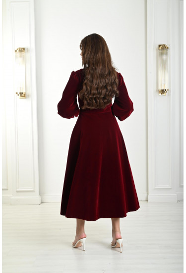 فستان ميدي مخملي متجدد