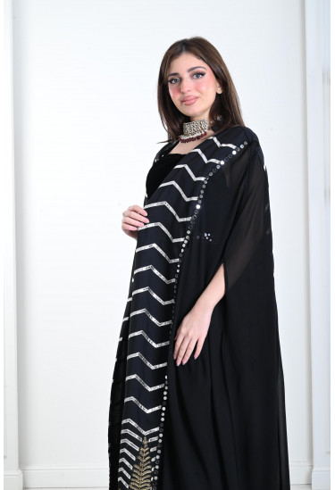 جلابية نسائية ذات تطريز أنيق 